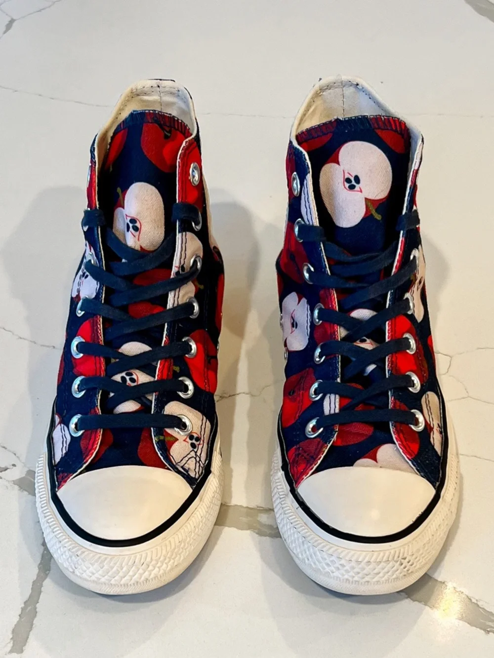 Converse Chuck Taylor All Star Apple Print Red Blue High Top Sneakers Womens 7 - Picture 4 of 14